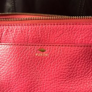 Fossil brand beautiful pink purse